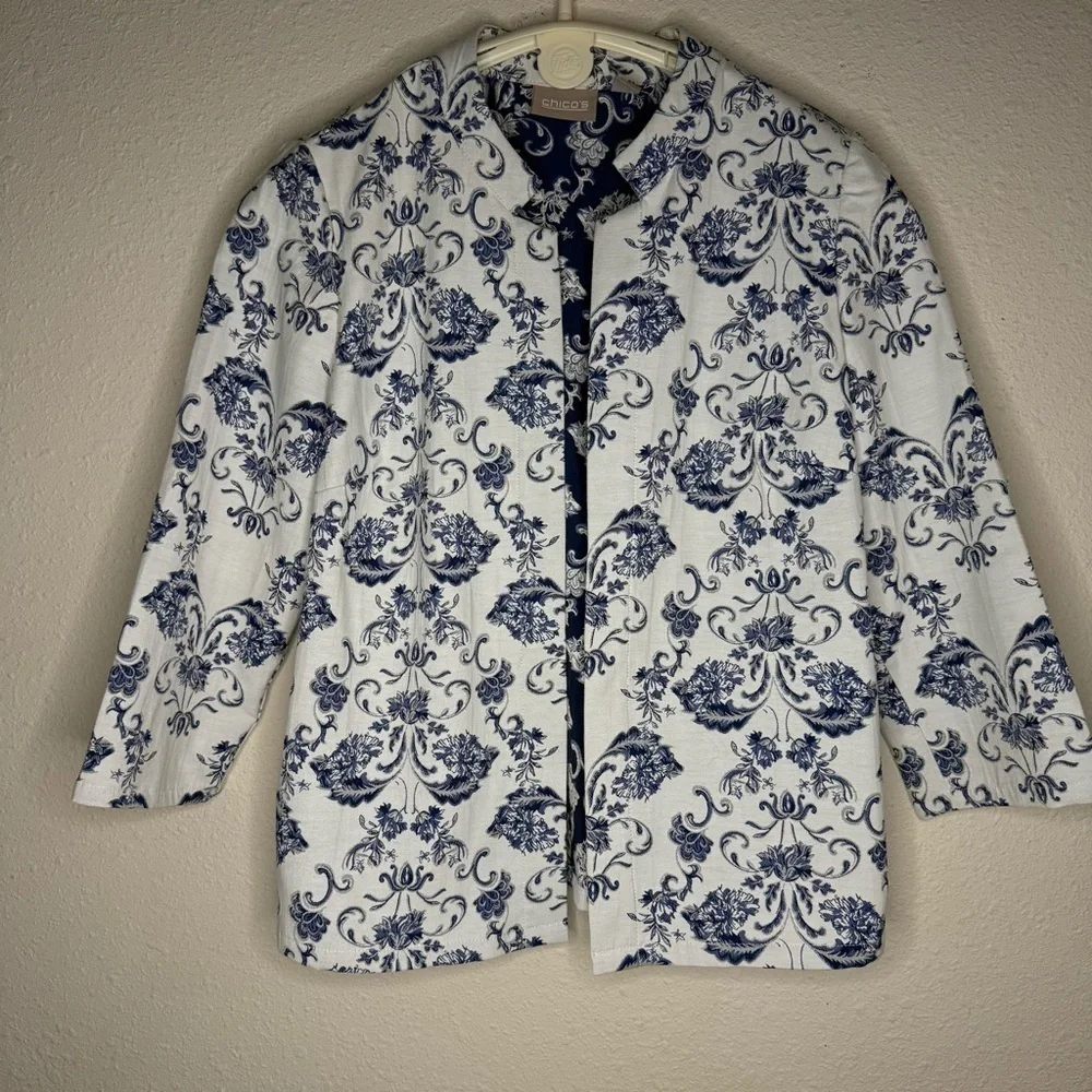 Chico’s Floral Jacket Open Front Paisley Blue White Women’s Sz Small (Chico’s 0)